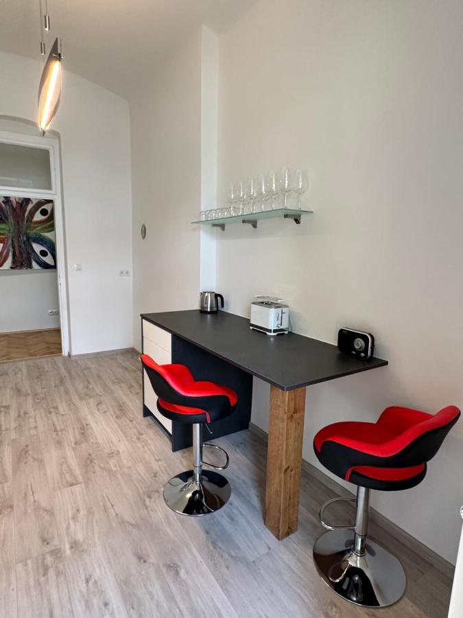 Artliving Apartment-Top 3 Self Check-In Graz Bagian luar foto